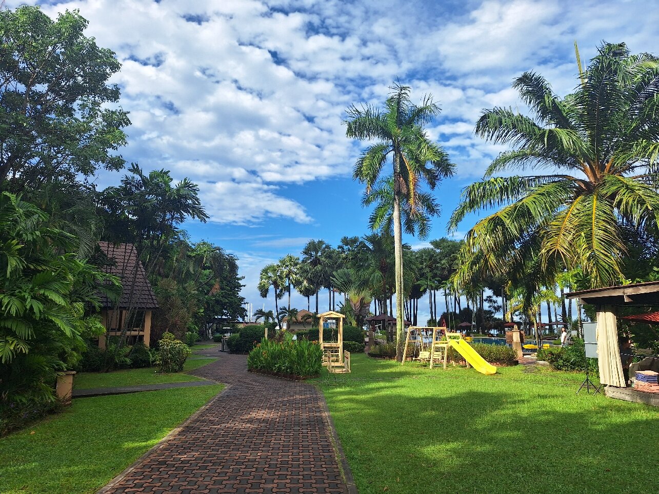 芭特尼海滩度假酒店-官方