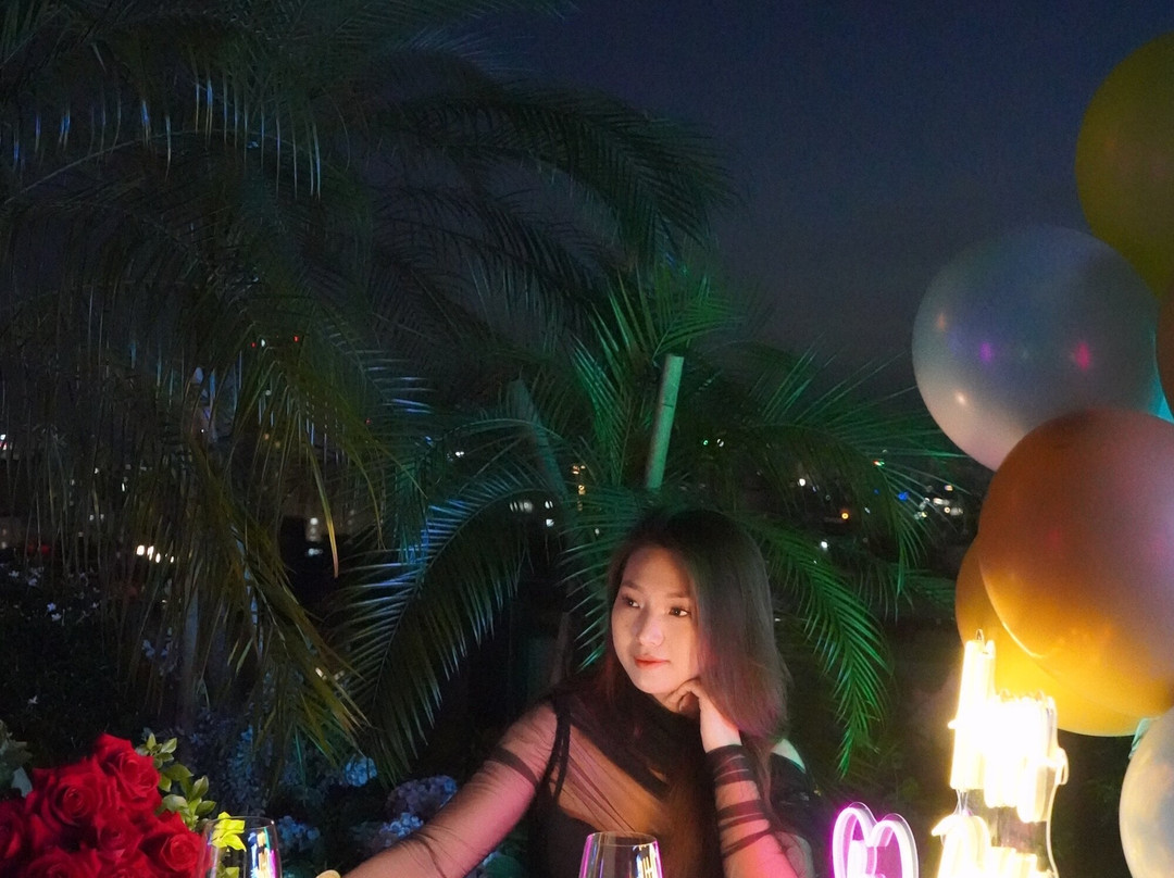 Oriental Sky Bar & Restaurant