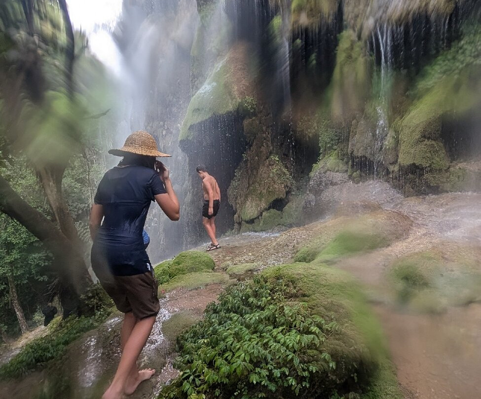 Thee Lor Lay Waterfall-蕴朋县必去景点