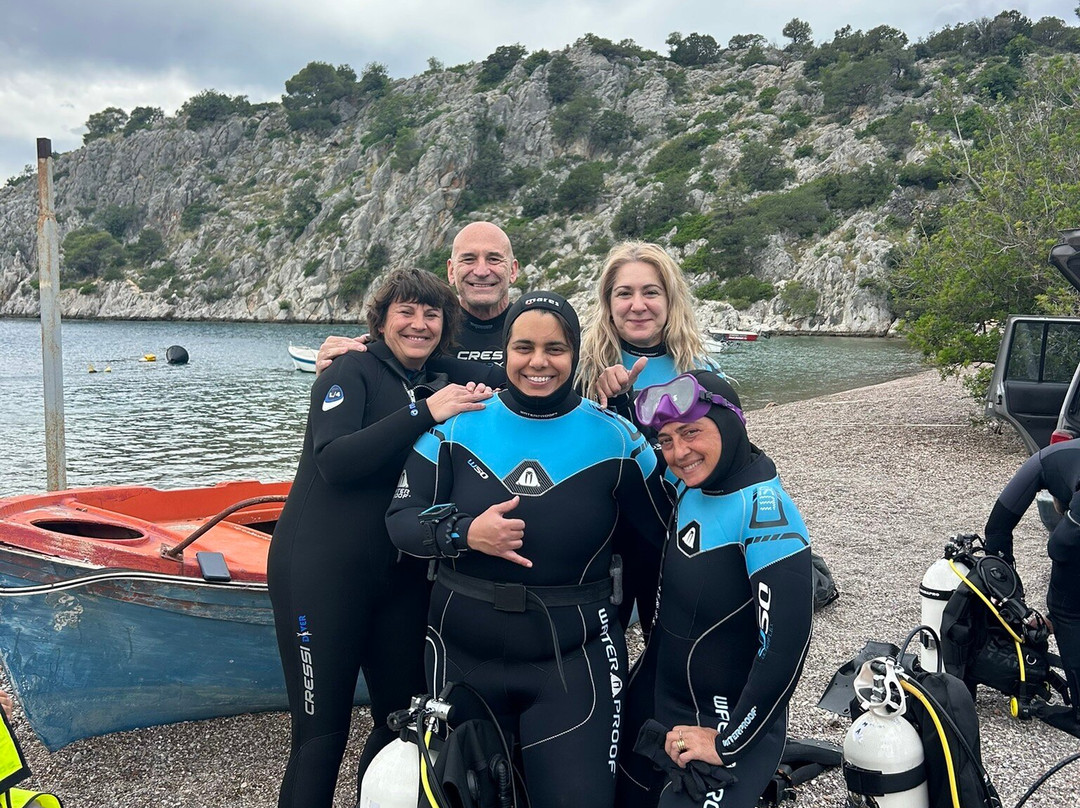 Divers Society-Saronida必去景点