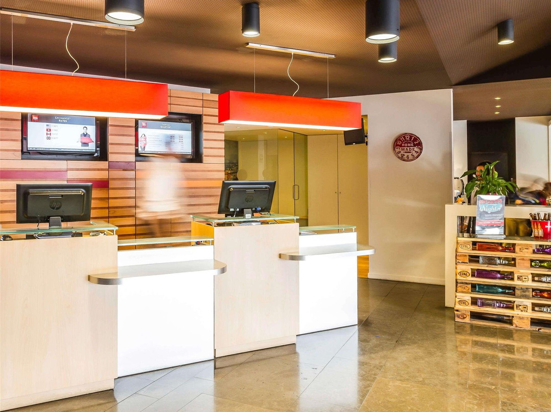 宜必思里斯本新特拉酒店主图