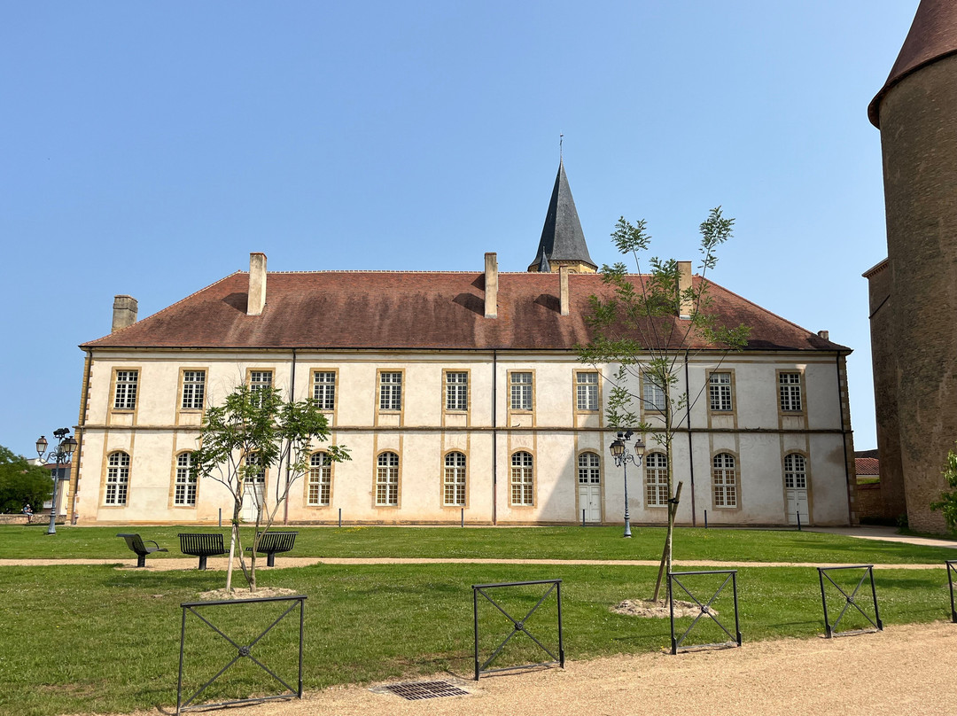 Parc Des Chapelains-Paray Le Monial必去景点