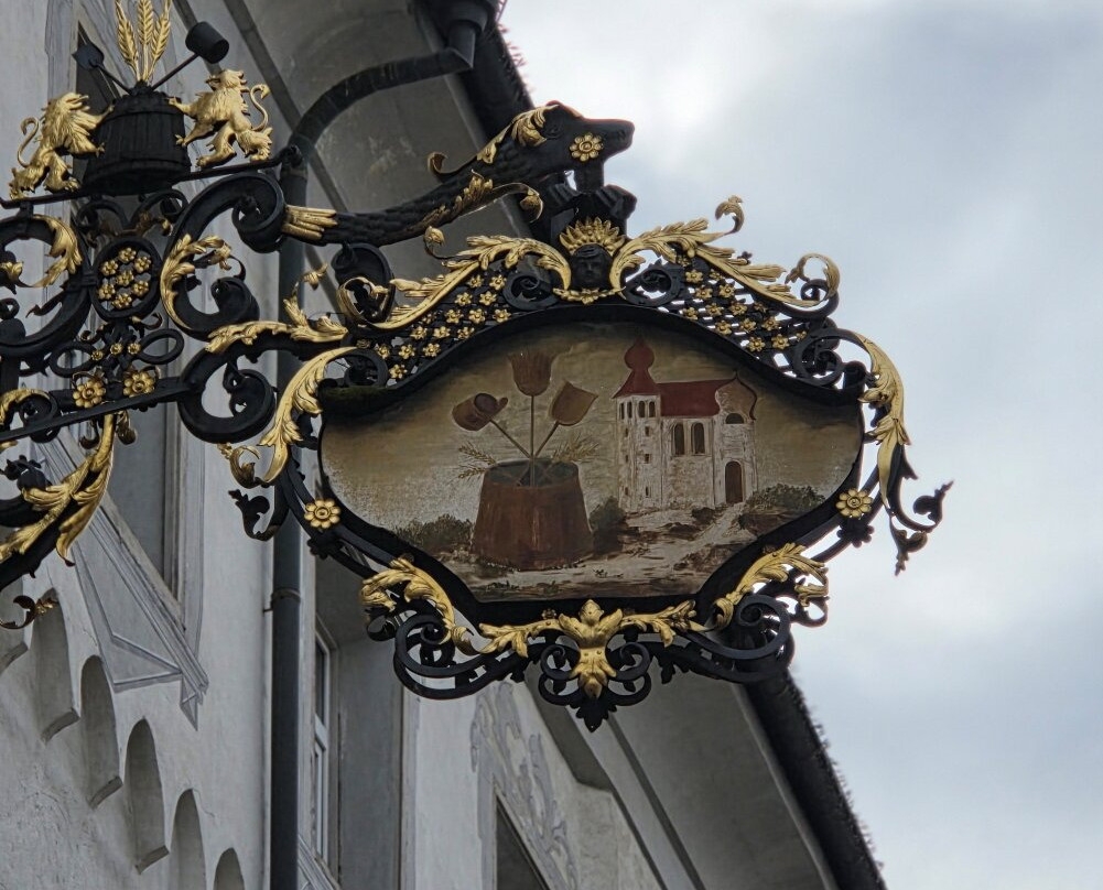 Via Centrale-布鲁尼科必去景点