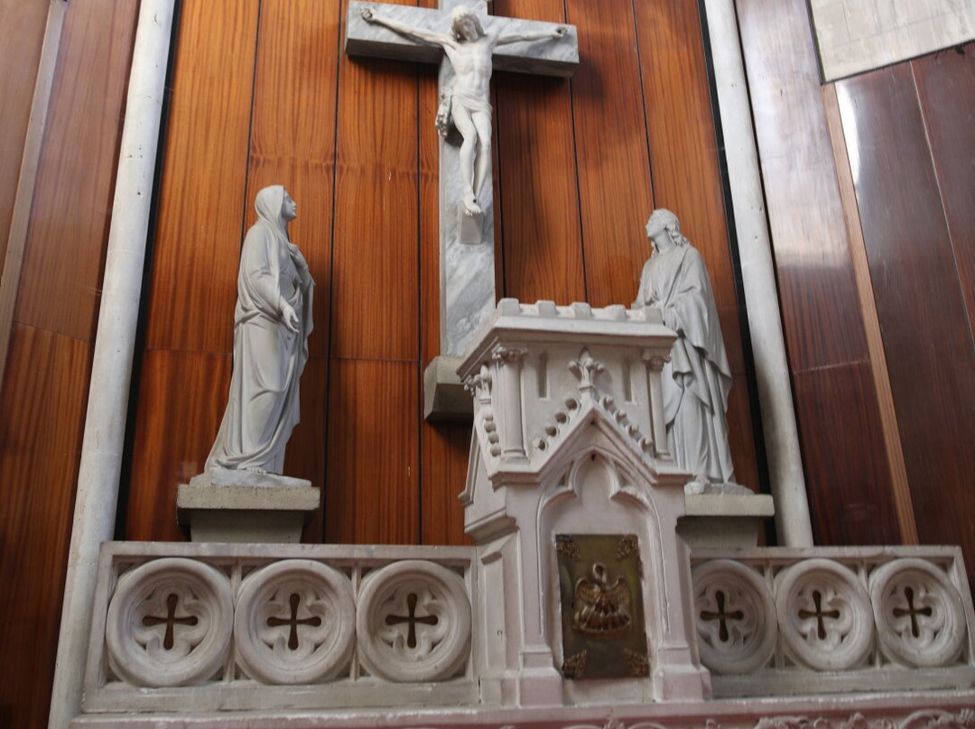 Eglise St Pierre De Luzy-Luzy必去景点