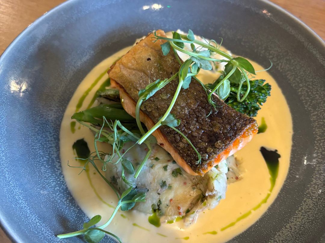 The White Hart Hotel主图