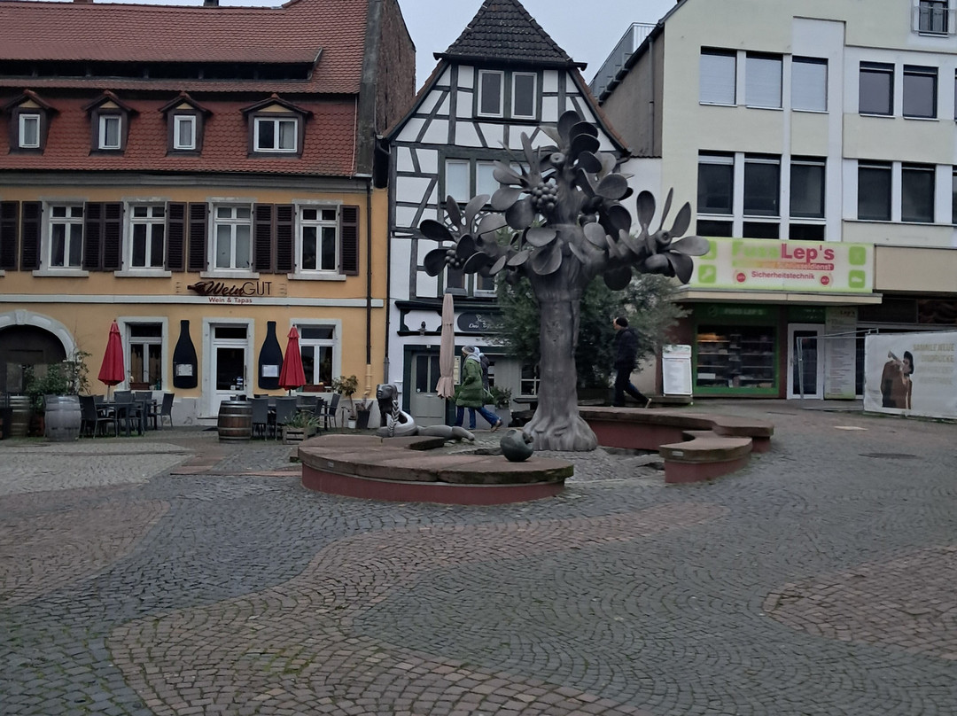 Paradiesbrunnen-Neustadt an der Weinstrasse必去景点