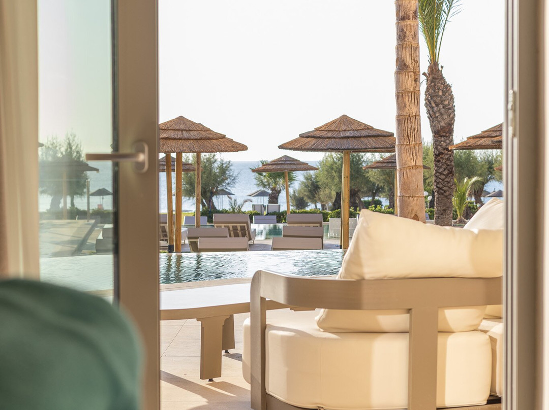 Pegasos Deluxe Beach Hotel主图