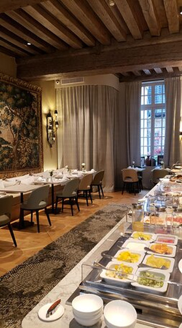 多布松酒店主图