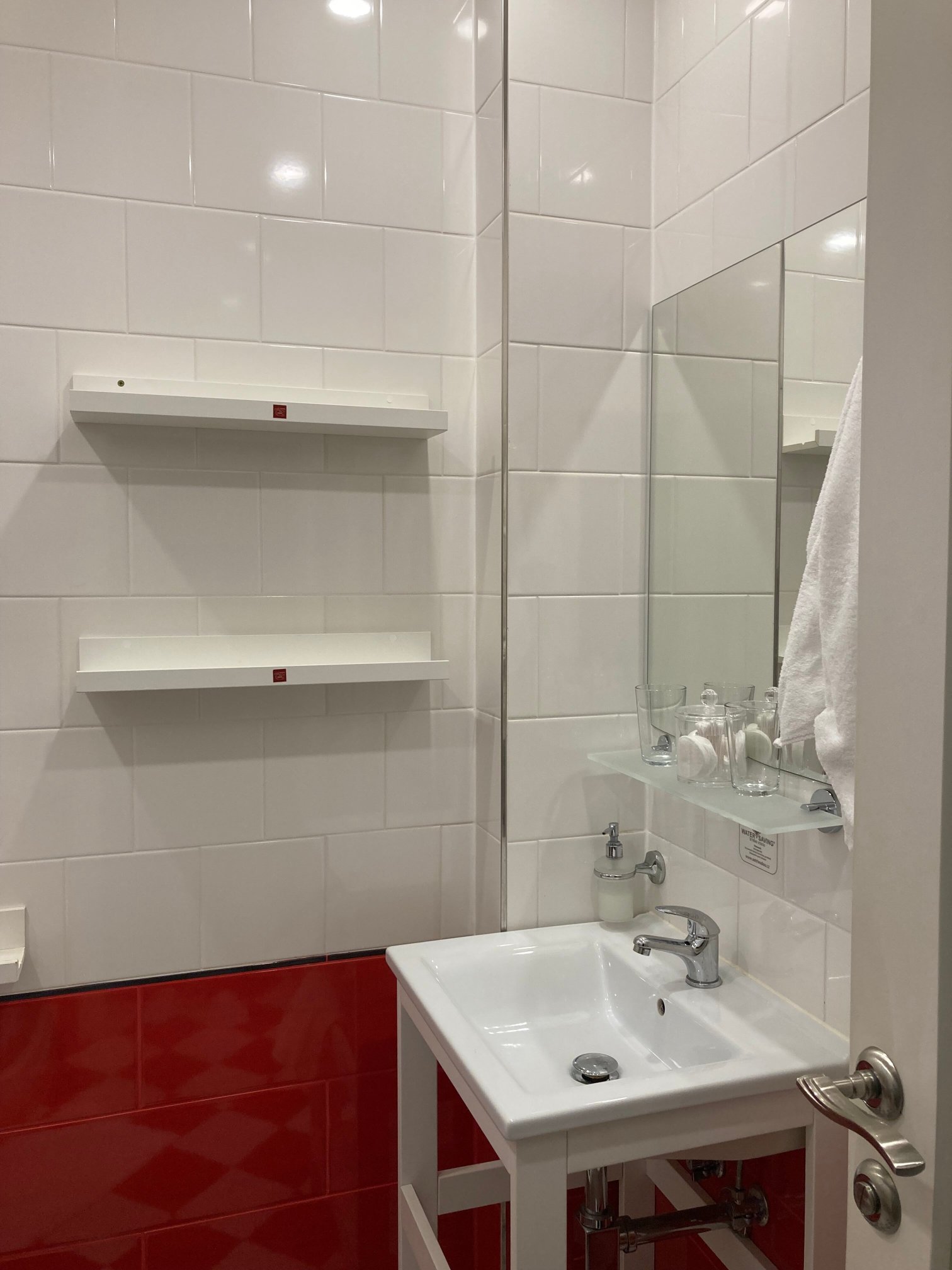 Revelton Studios Prague-官方