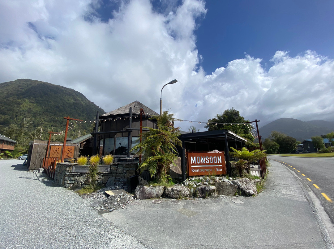 Harihari餐馆和美食-Monsoon Bar & Restaurant