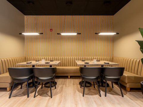 普利斯提格金色酒店主图