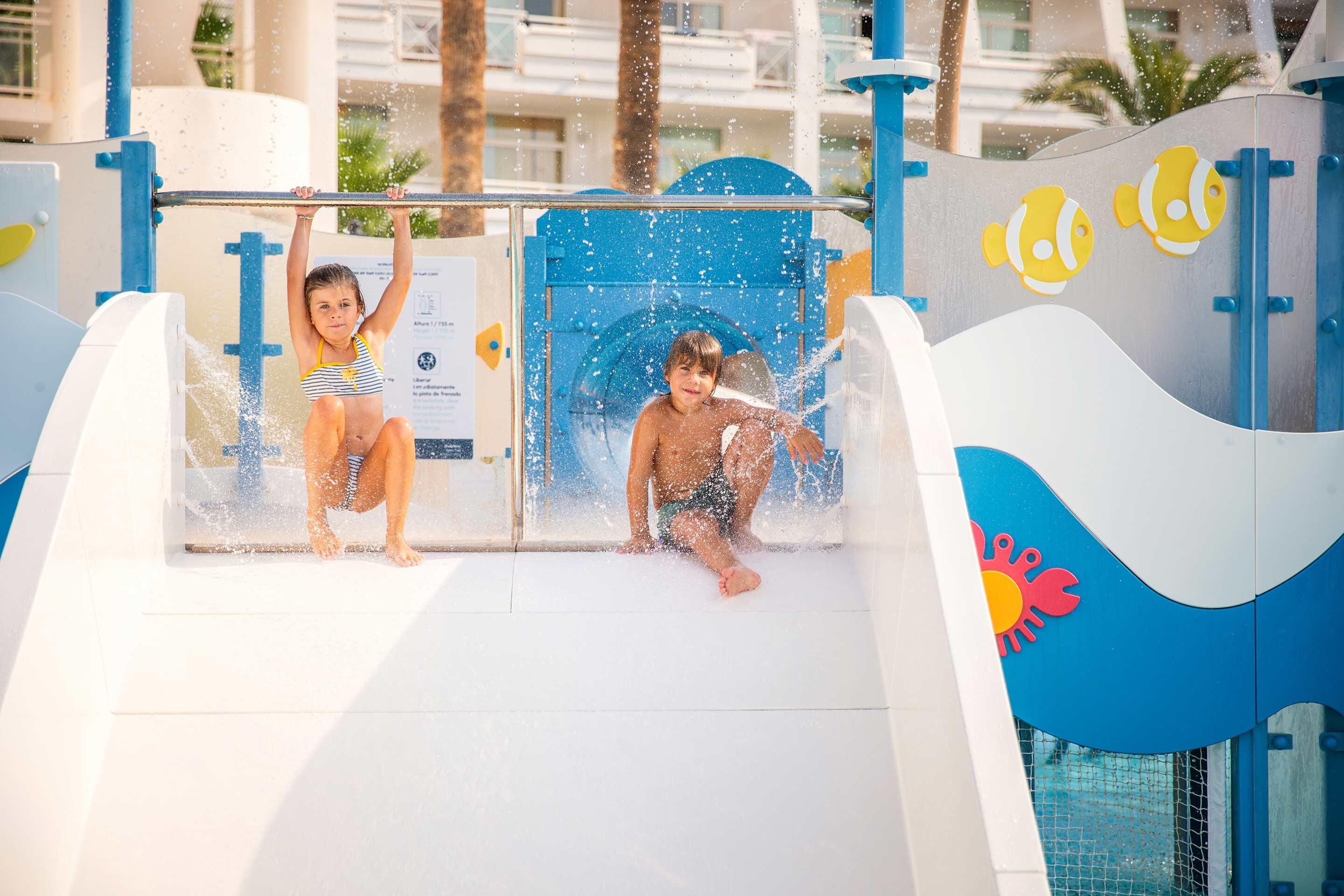 瑟维集团滨海马尔酒店-泳池