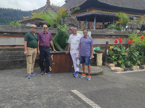 Offbeat Tracks-双子城必去景点