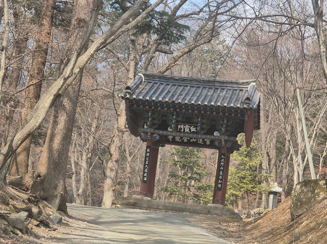 gimlyongsa-闻庆市必去景点