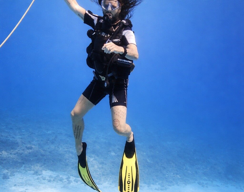 基地潜水中心-Pereybere必去景点