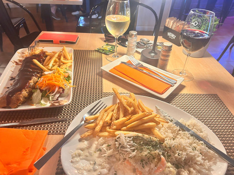 Sergio’s Bar Cafeteria主图