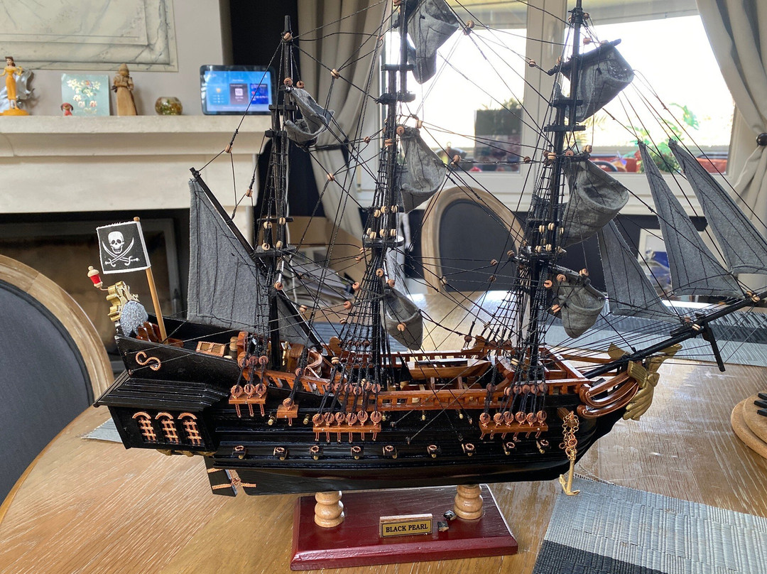 Historic Marine-Petit Raffray必去景点