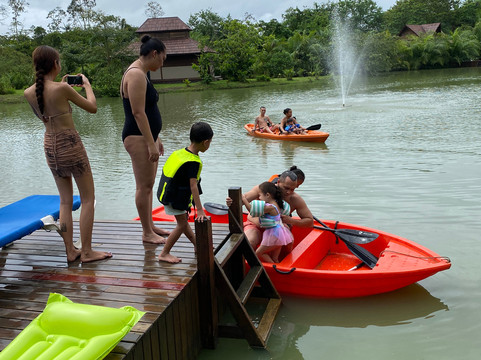 Sendang Redjo-Tamanredjo必去景点