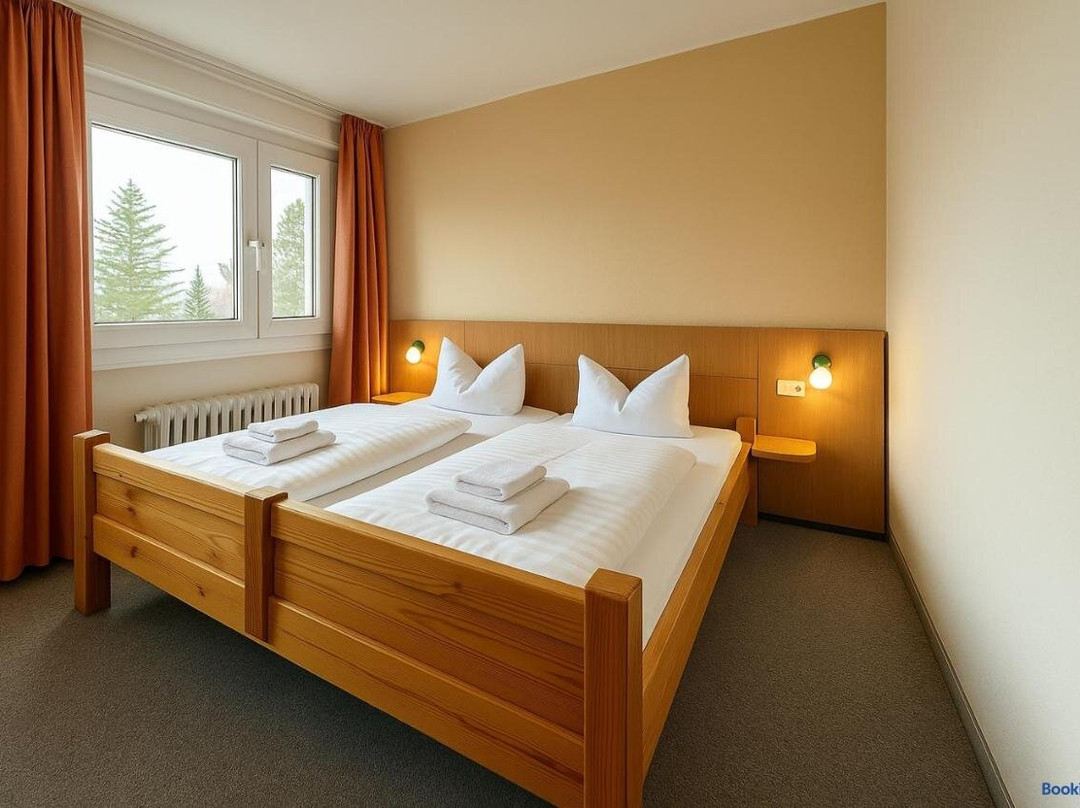 Hotel am Larchenberg I Fruhstuck, WLAN, Parkplatz