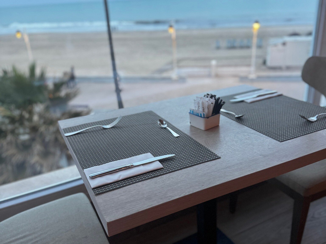 Q酒店的卡迪斯巴伊亚酒店主图