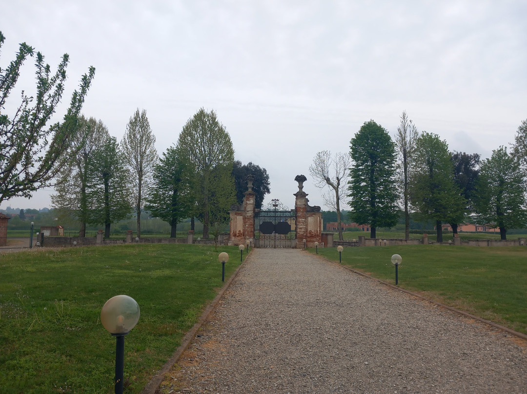 Castello Di Chignolo Po-Chignolo Po必去景点