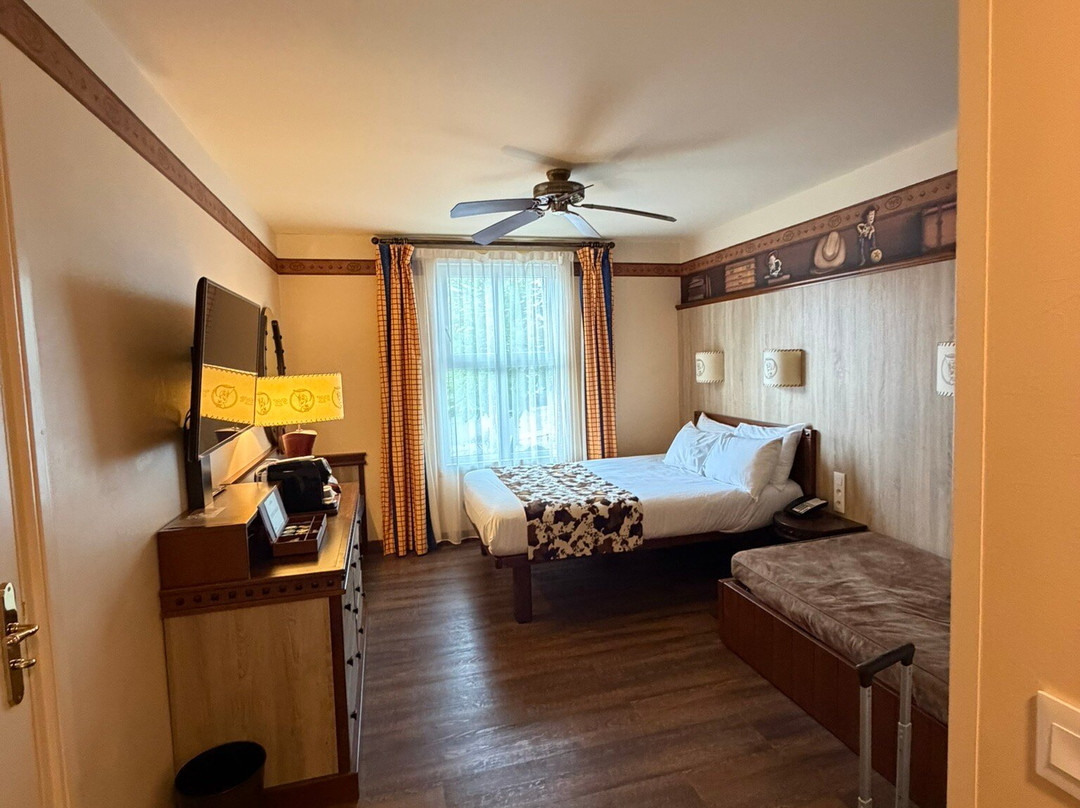 巴黎迪士尼夏延酒店©主图