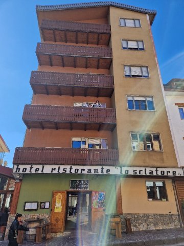 司基亚托雷酒店-旅行者