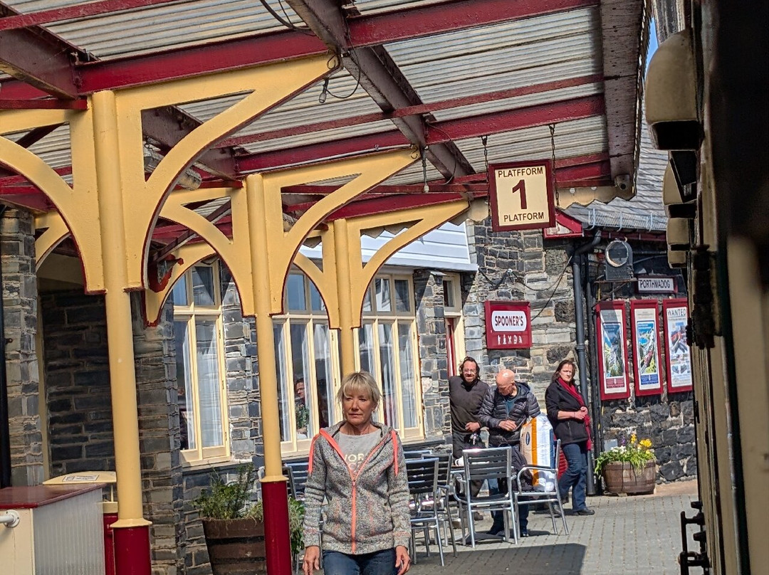 Ffestiniog & Welsh Highland Railways-波特马多克必去景点