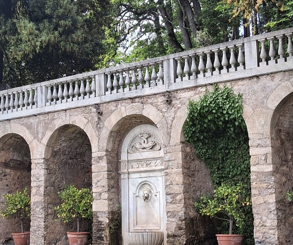 Castello del Roccolo-Busca必去景点