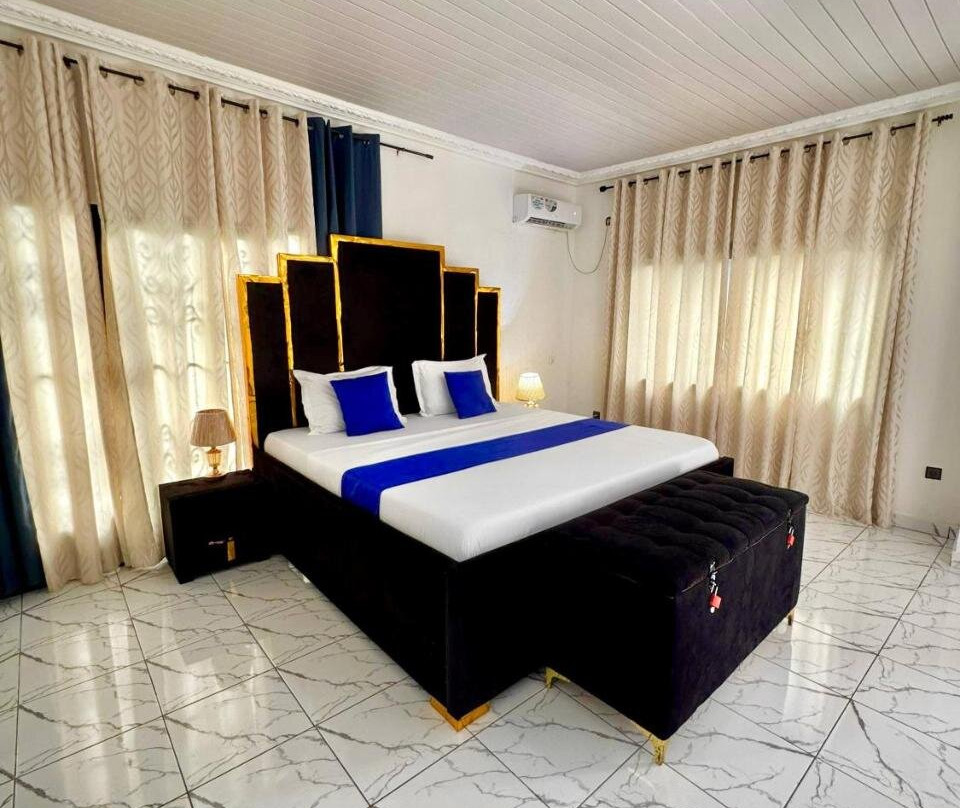 Royal Duplex Guest House