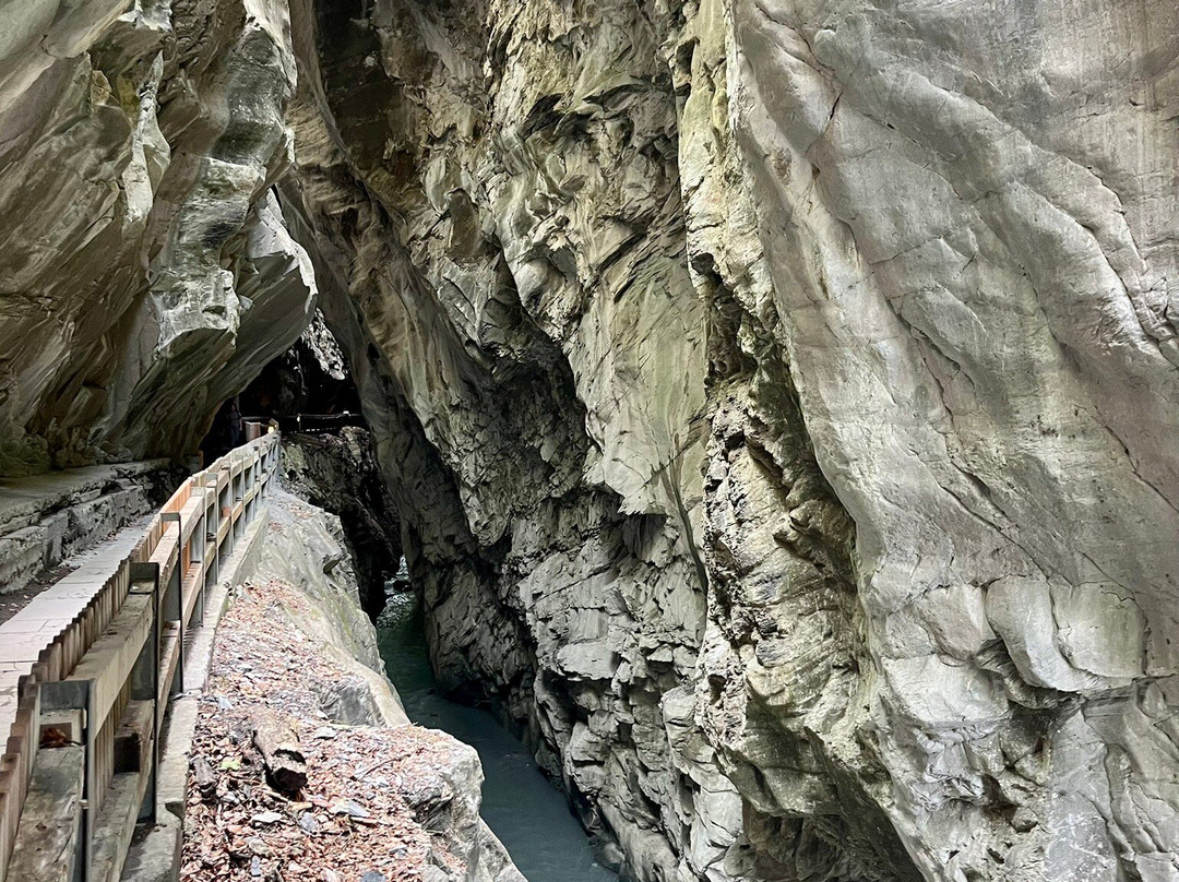 萨多纳地质构造区-Glarus必去景点