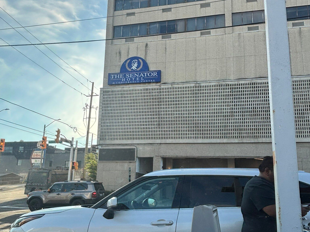 蒂明斯参议员酒店及会议中心主图