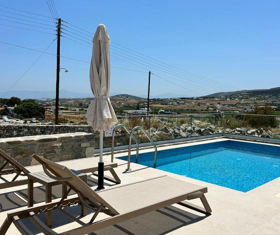 KamaresCozySuites