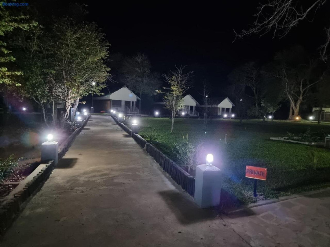 Yousha Safari Lodge