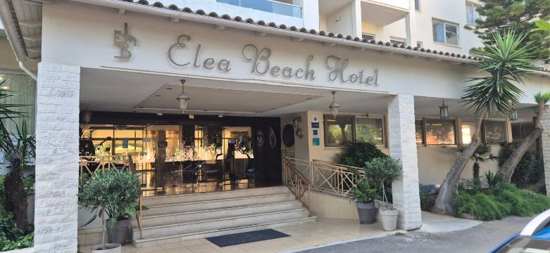 埃利亚海滩酒店-旅行者