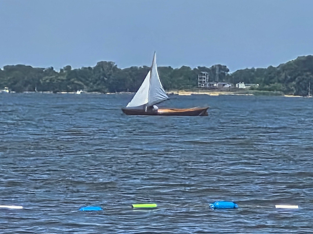 Rocky Point Beach and Park-Essex必去景点
