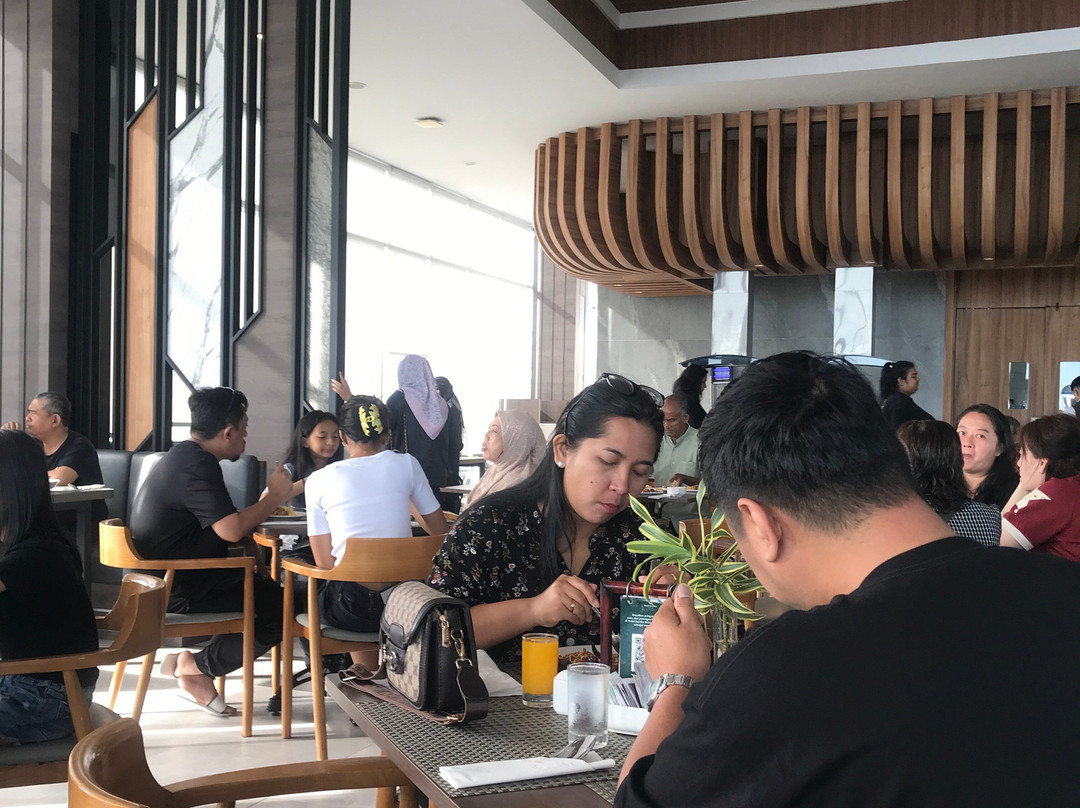 三提卡巴淡酒店主图