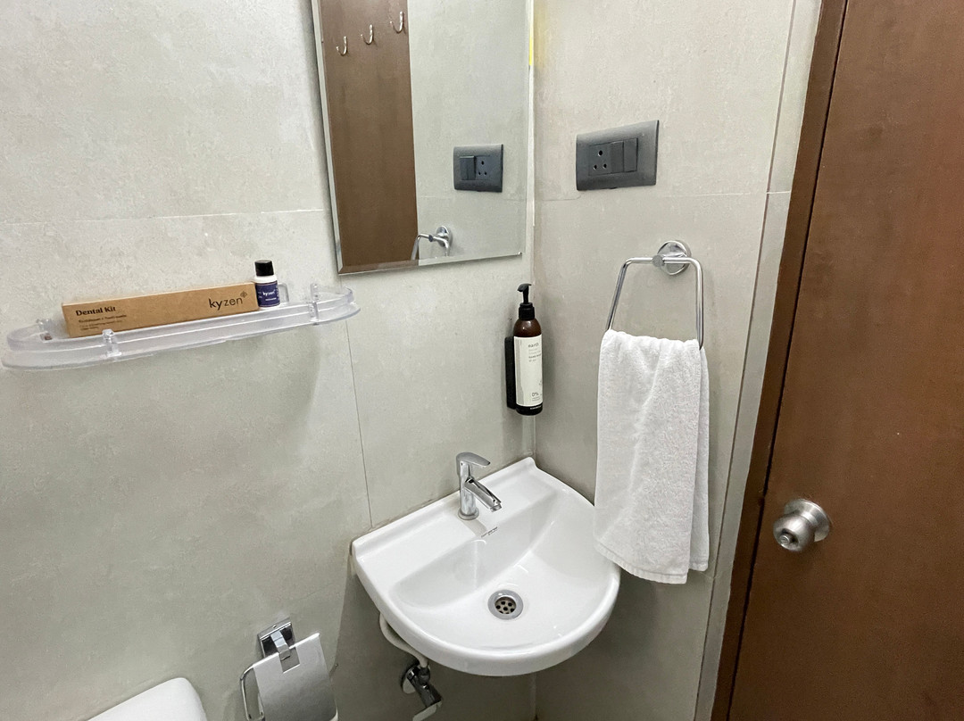 Kyzen Smart Stays Madhapur