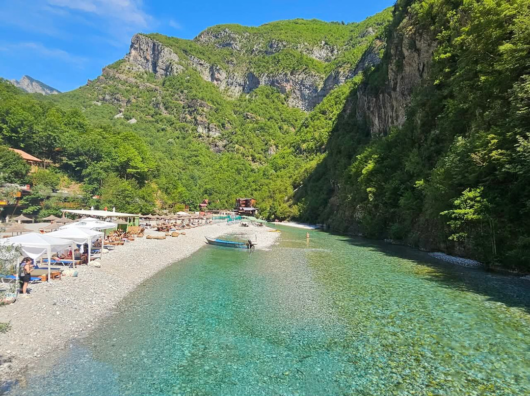 Albania Tour Guide-地拉那必去景点