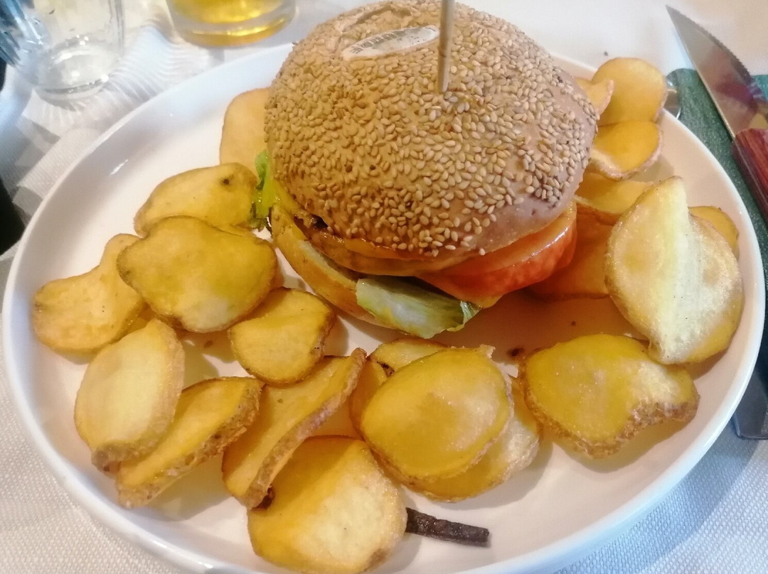 B.Square Brasserie