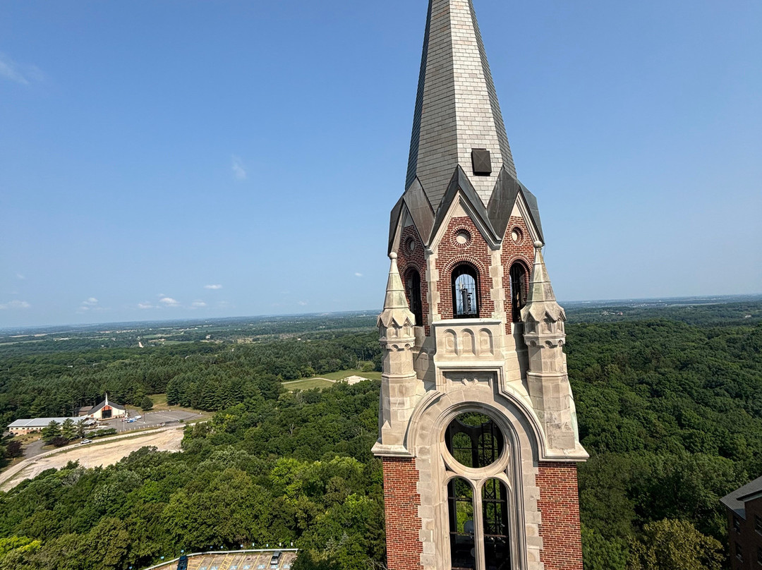 Basilica and National Shrine of Mary Help of Christians at Holy Hill-Hubertus必去景点