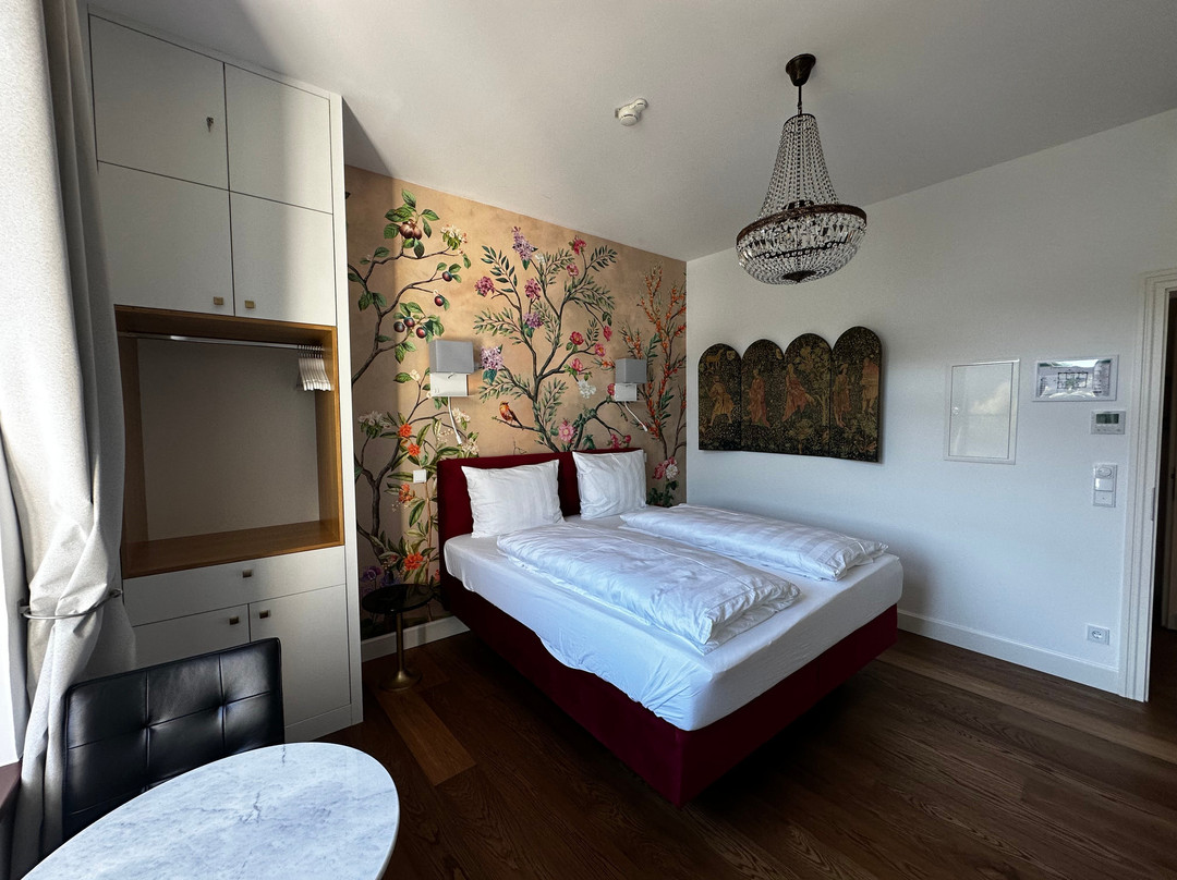Karmeliterhof Studios & Suites