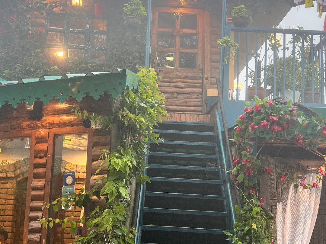 加里帕尼堡酒店主图