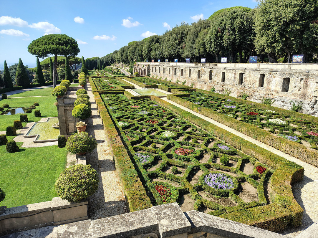 Giardini di Villa Barberini - Borgo Laudato Si'-冈多菲堡必去景点
