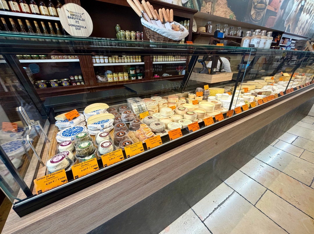 Cheese Shop Alain Hess-博讷必去景点