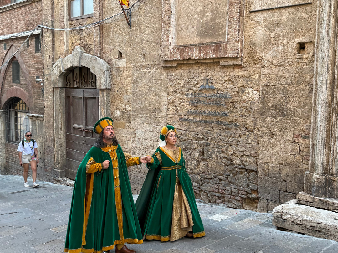 Girosole Italy Walking Tours-Abbadia San Salvatore必去景点