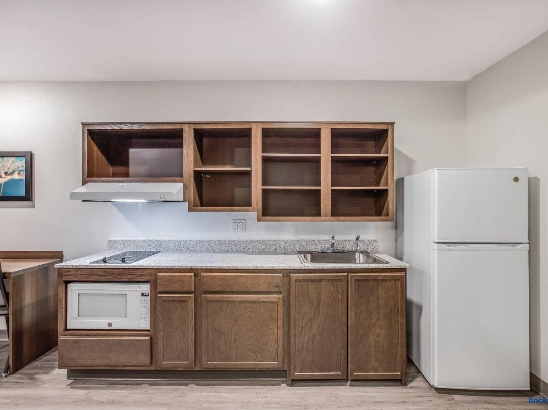 WoodSpring Suites Novi Farmington