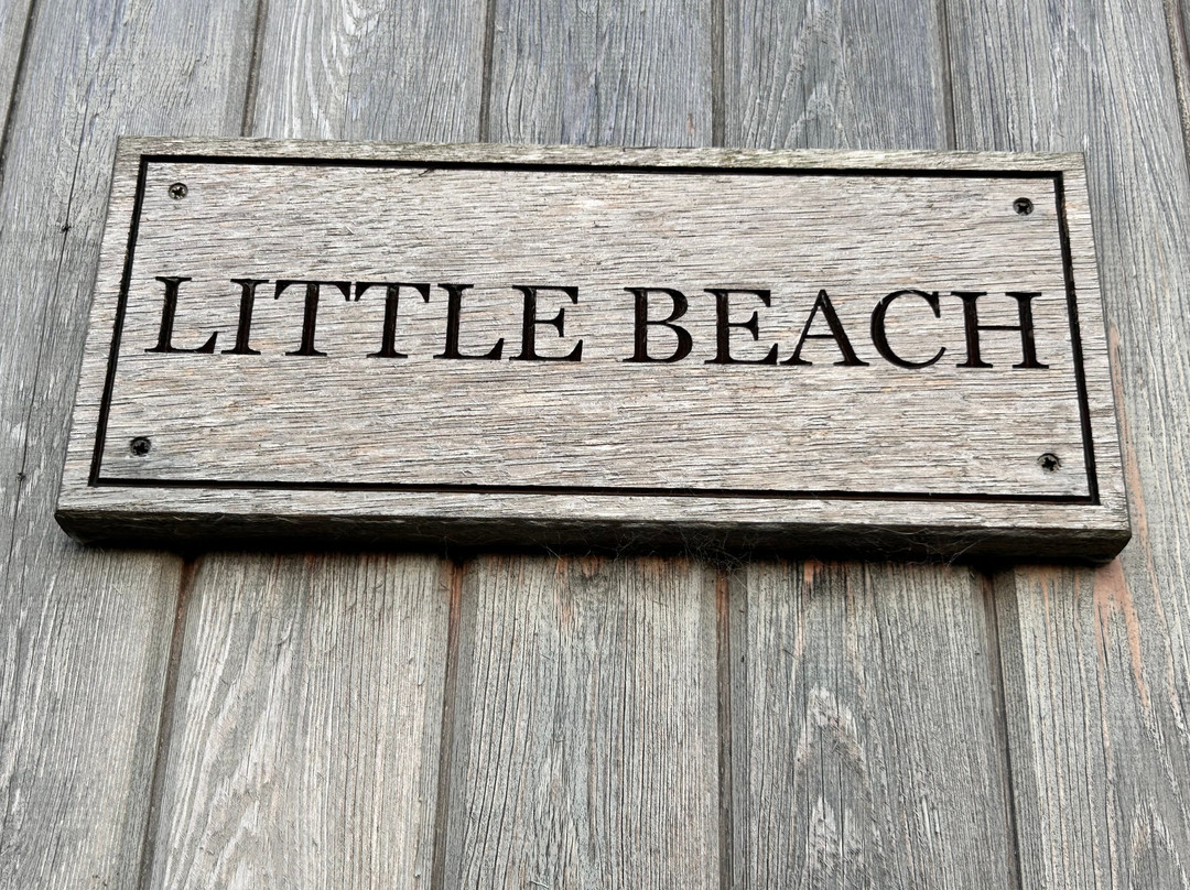 3 Little Huts