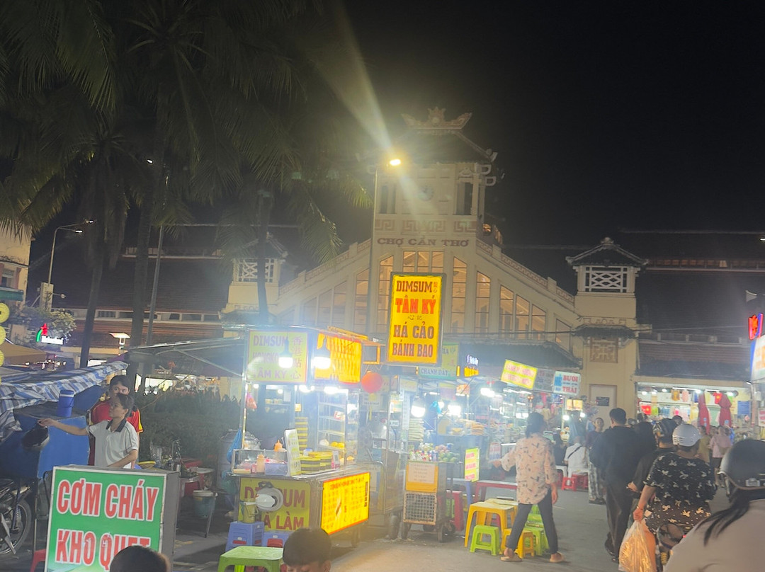 Ninh Kieu Night Market-Ninh Kieu必去景点