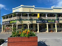 Albert Hotel Monto主图